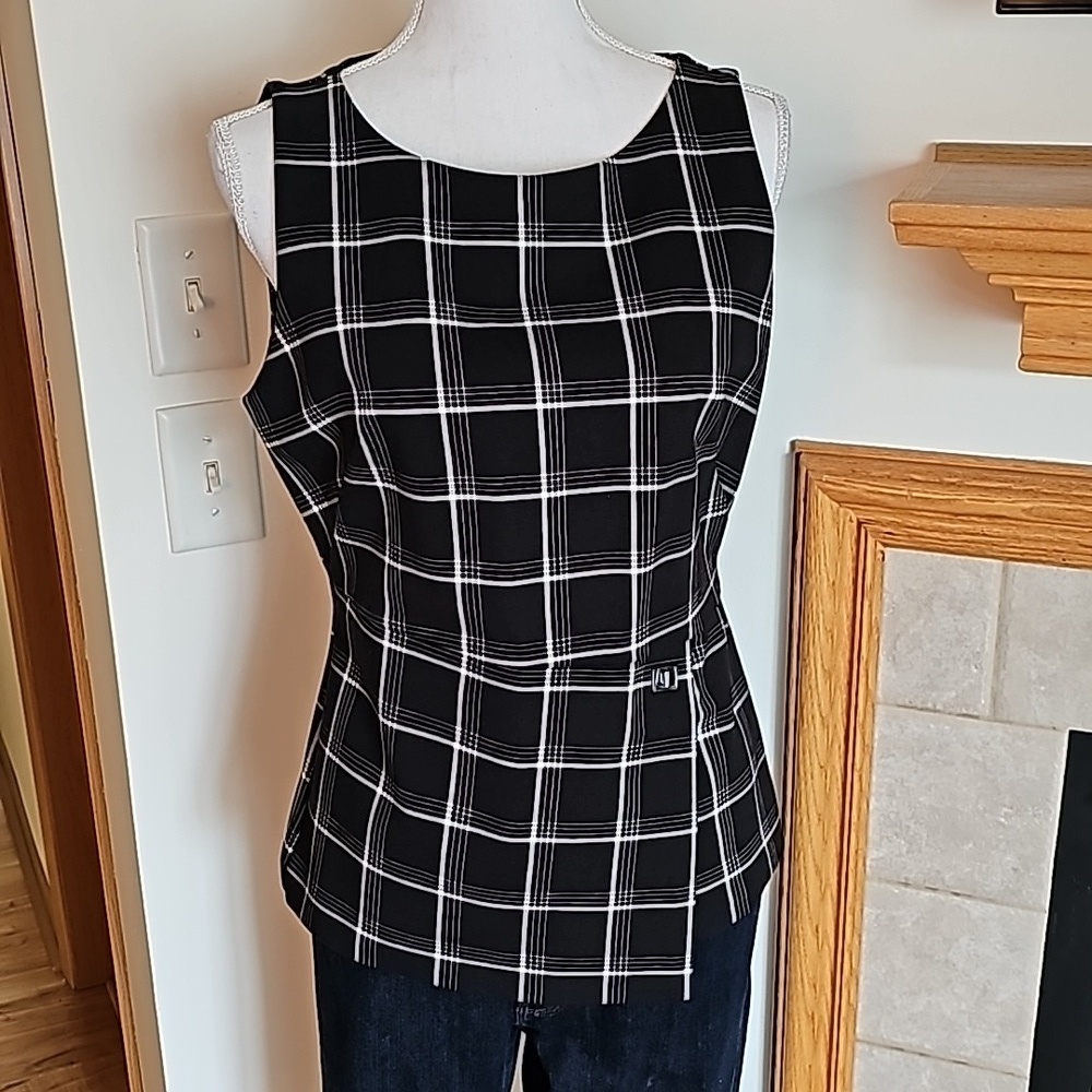 White House Black Market Bodice